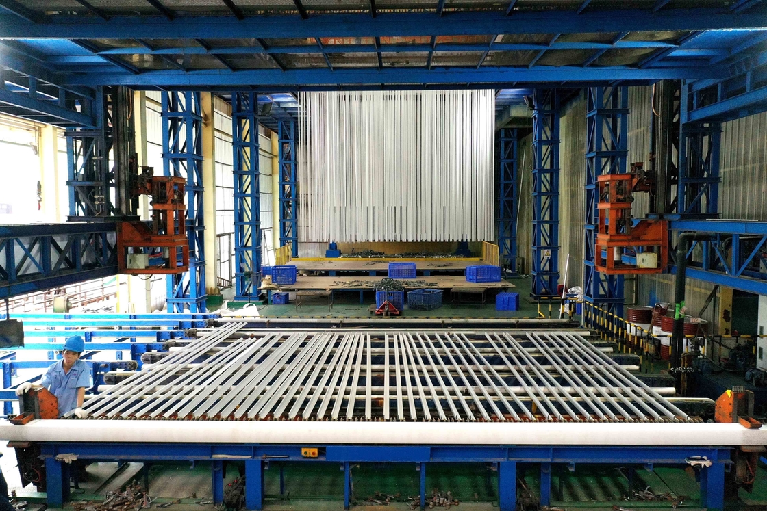 Automatic Vertical Anodizing Line Equipment Electrolysis And Coloring