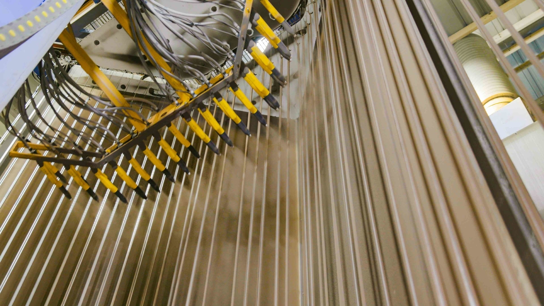 Natural Gas Heating System Customized Vertical Powder Coating Line Equipment Of Aluminium Profiles