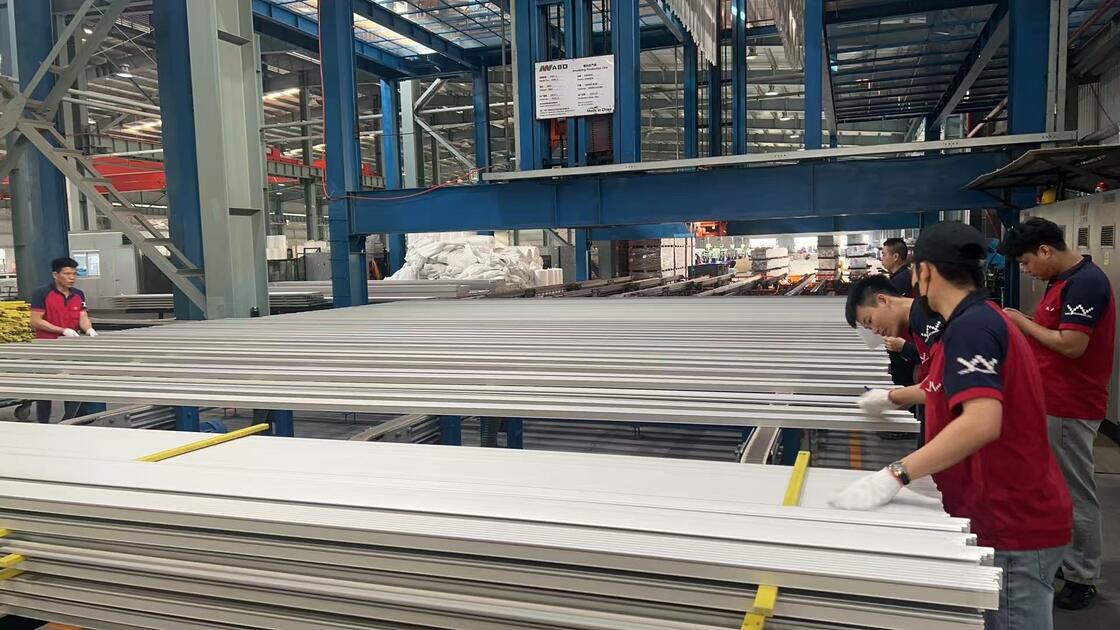 Full-automatic Loading System Vertical Anodizing Production Line for Aluminum Profiles