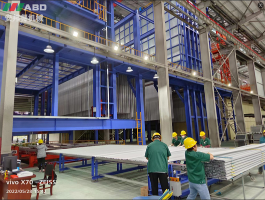 Hochleistungs-Mehrfach-Elektro-Schrank Vertikale Anodisierungs-Produktionslinie für die Oberflächenbehandlung von Aluminium ABD Ausrüstung